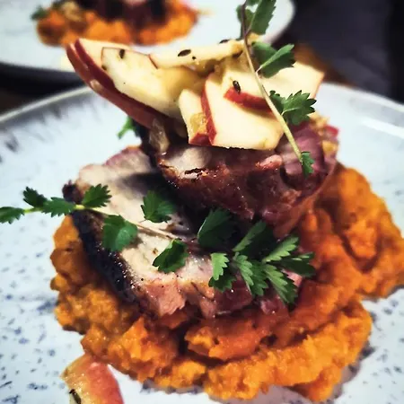 Lodge Reve Aveyron Broquies