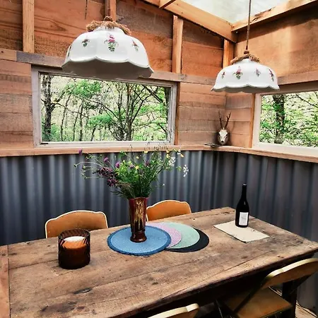 Reve Aveyron Lodge Broquies