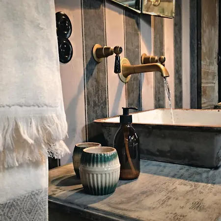 Lodge Reve Aveyron Broquies